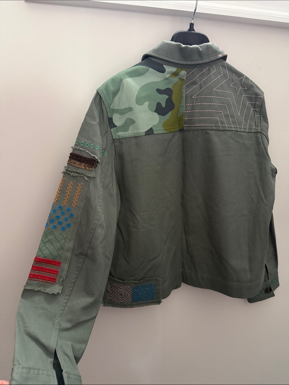 Boden Olive Green Military-Style Jacket with Camo Pockets and Embroidery -size M - Picture 4 of 4